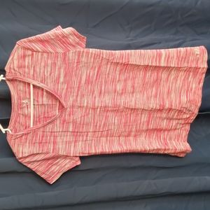 Fushia/pink Medium ladies V neck athletic tee shirt